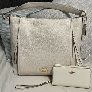 White Coach tote/crossbody a wallet
